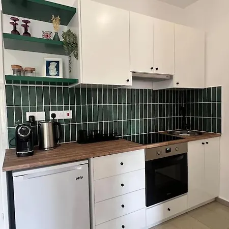 Margarita Gardens Two 1bed Flats 500m From Sea דירה *
